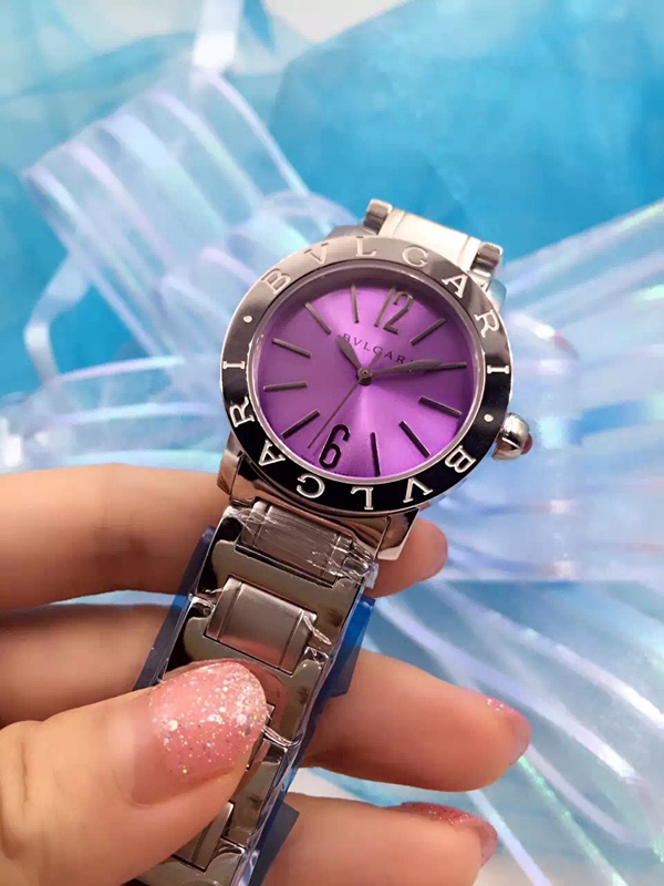 ブルガリ時計正面デザイン